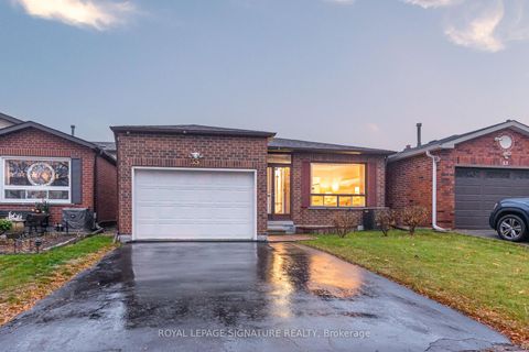 Photo 0 at 35 Parsonage Drive, Malvern, Toronto