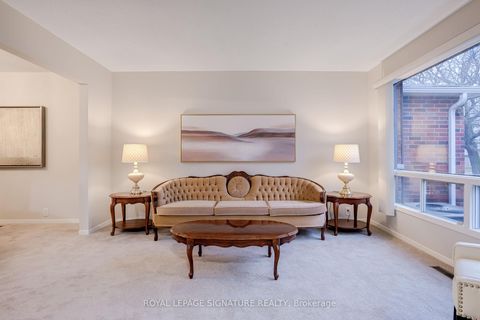 Photo 4 at 35 Parsonage Drive, Malvern, Toronto