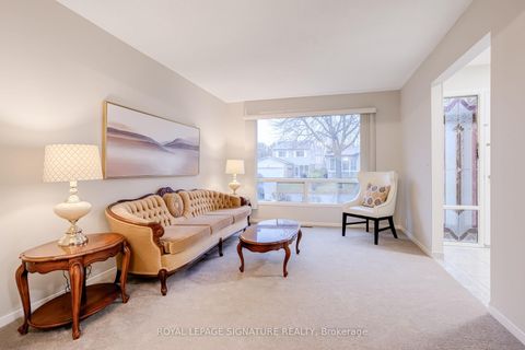 Photo 6 at 35 Parsonage Drive, Malvern, Toronto