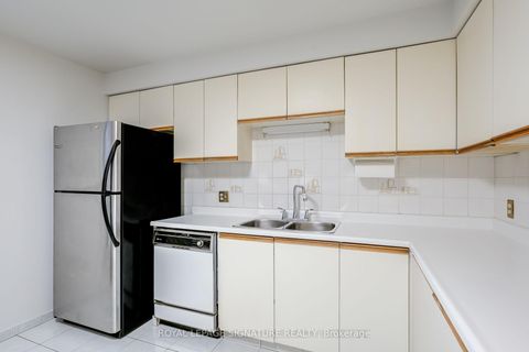 Photo 17 at 35 Parsonage Drive, Malvern, Toronto