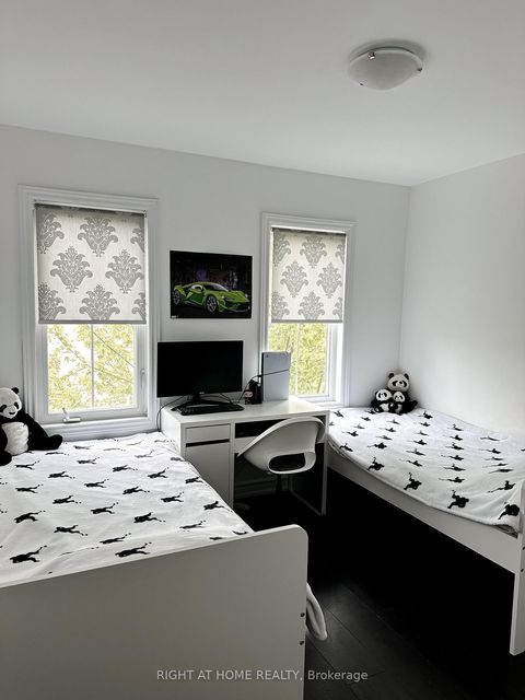 Photo 4 at 423 - 201 Pine Grove Road, Islington Woods, Vaughan