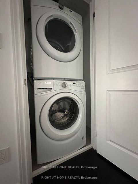 Photo 5 at 423 - 201 Pine Grove Road, Islington Woods, Vaughan