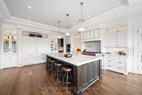 Photo 10 at 205 Northern Pines Boulevard, Kleinburg, Vaughan