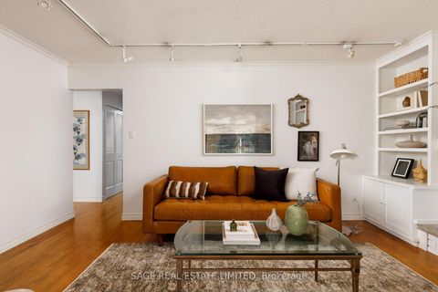 Photo 6 at 106 Timberbank Boulevard, L'Amoreaux, Toronto