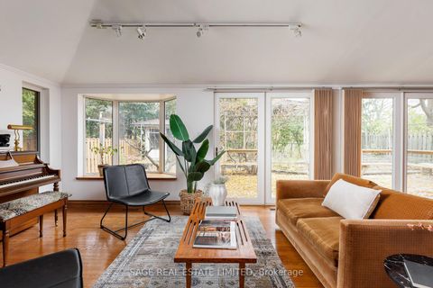 Photo 8 at 106 Timberbank Boulevard, L'Amoreaux, Toronto