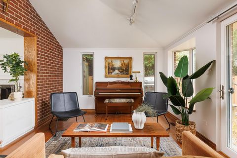 Photo 9 at 106 Timberbank Boulevard, L'Amoreaux, Toronto