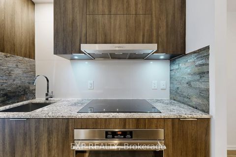 Photo 8 at 3211 - 1 Bloor Street E, Yonge Corridor, Toronto