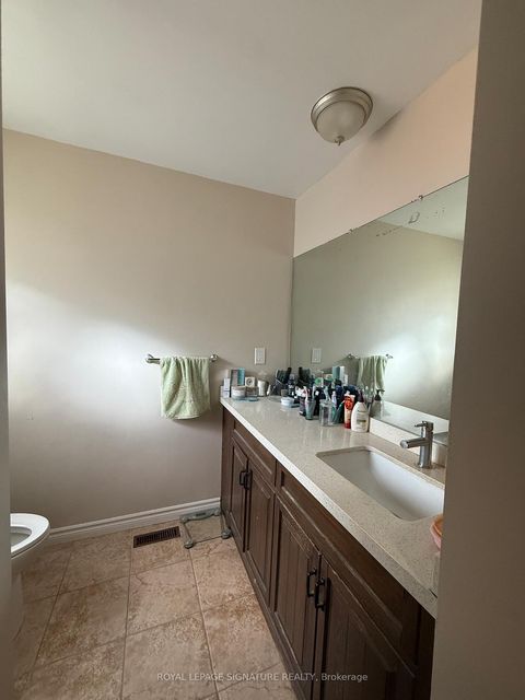 Photo 10 at 10 Teagarden Court, Willowdale East, Toronto