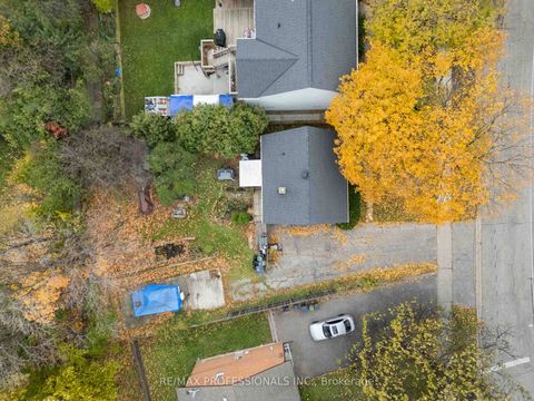 Photo 19 at 135 Allenby Avenue, Old Rexdale, Toronto