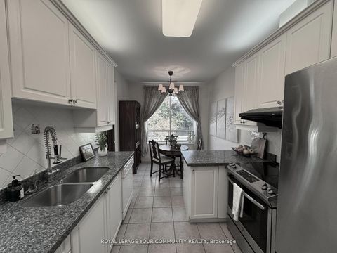 Photo 10 at 112 - 88 Grandview Way, Willowdale East, Toronto