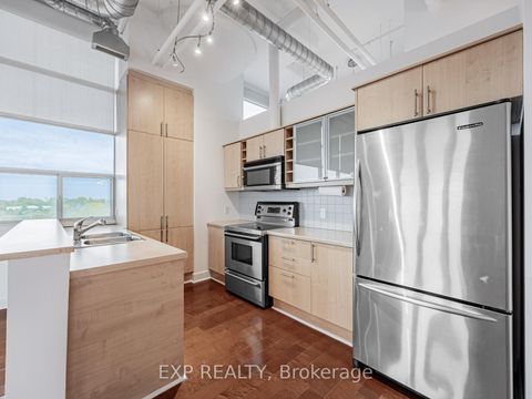 Photo 5 at 411 - 1001 Roselawn Avenue, Belgravia, Toronto