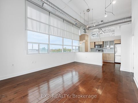 Photo 11 at 411 - 1001 Roselawn Avenue, Belgravia, Toronto