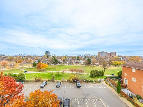 Photo 26 at 411 - 1001 Roselawn Avenue, Belgravia, Toronto