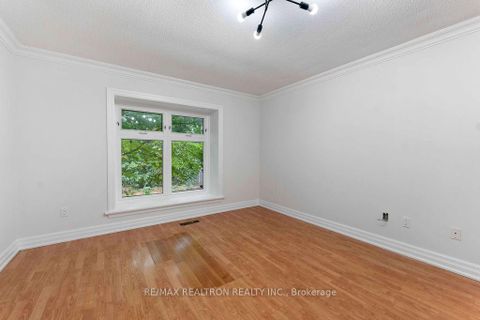 Photo 10 at 44 Hood Crescent, Steeles, Toronto