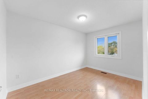 Photo 27 at 44 Hood Crescent, Steeles, Toronto