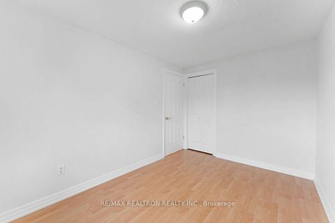 Photo 34 at 44 Hood Crescent, Steeles, Toronto