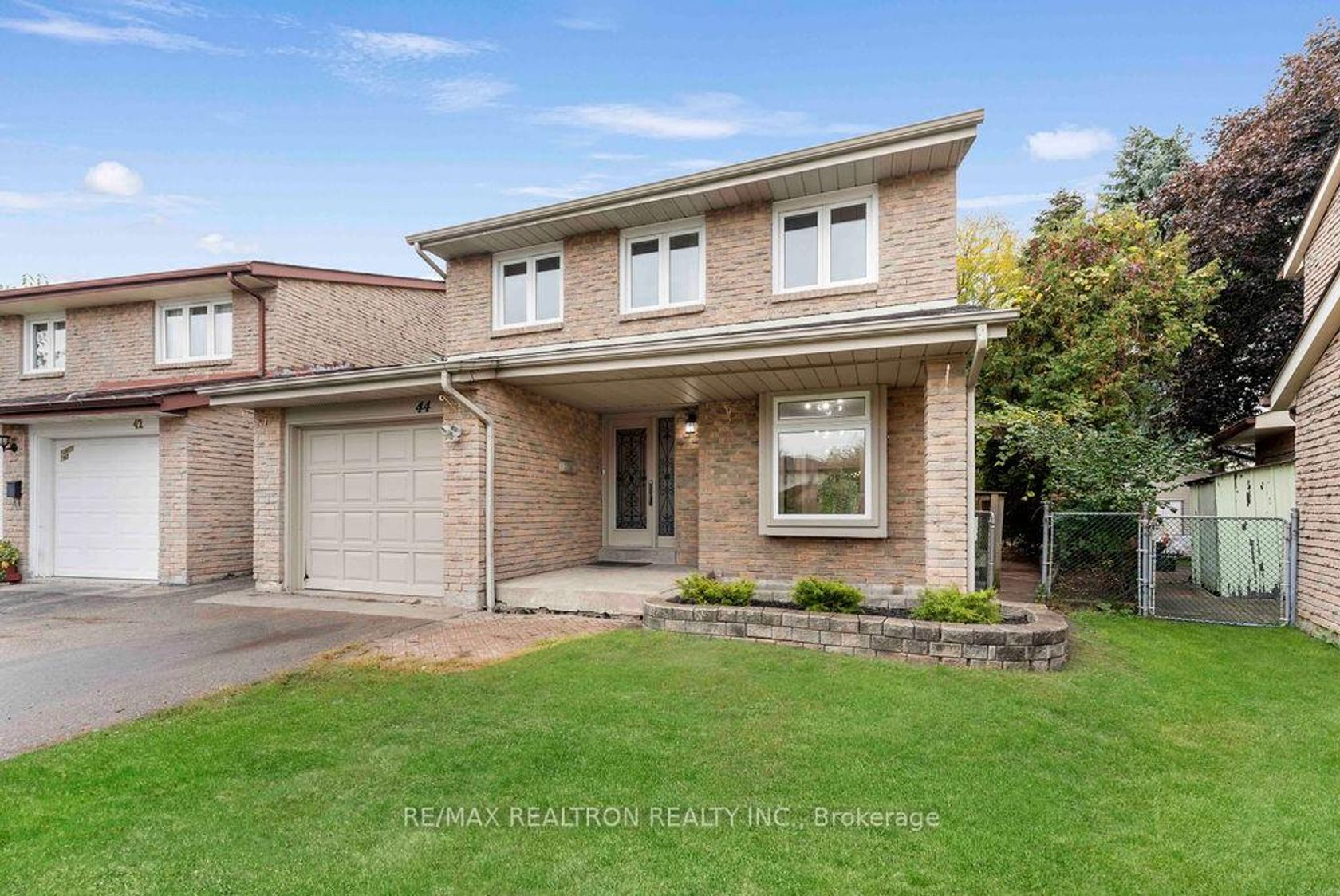 44 Hood Crescent, Steeles, Toronto 