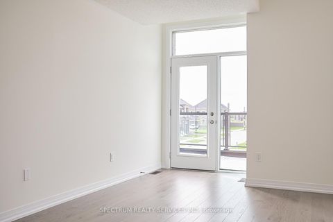 Photo 11 at 136 Adario Crescent, Vellore Village, Vaughan
