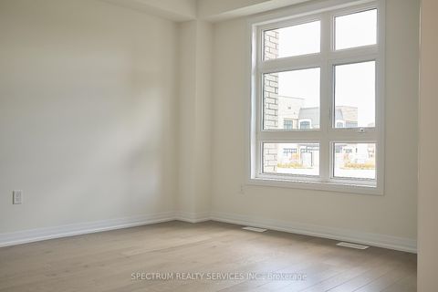 Photo 7 at 132 Adario Crescent, Vellore Village, Vaughan