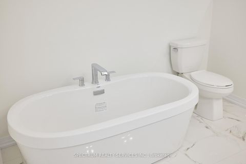 Photo 9 at 132 Adario Crescent, Vellore Village, Vaughan