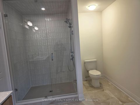 Photo 10 at 84 Adario Crescent, Vellore Village, Vaughan