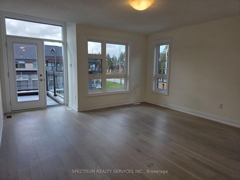 Photo 11 at 84 Adario Crescent, Vellore Village, Vaughan