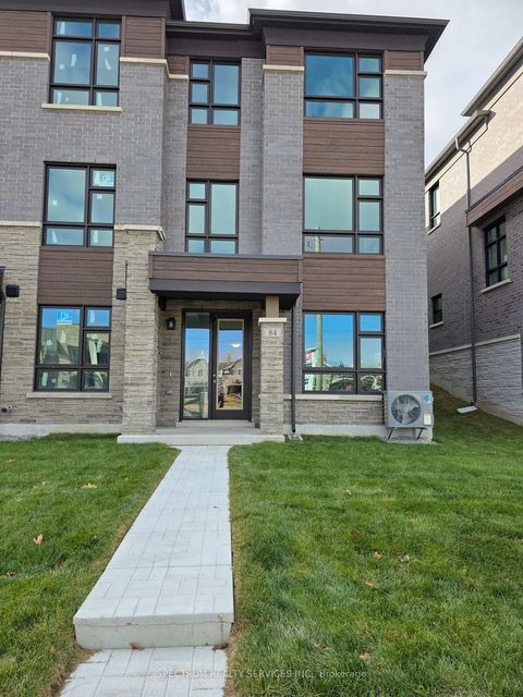 Photo 13 at 84 Adario Crescent, Vellore Village, Vaughan