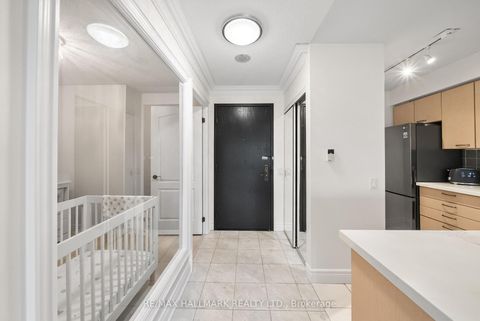 Photo 2 at 309 - 2 Clairtrell Road, Willowdale East, Toronto