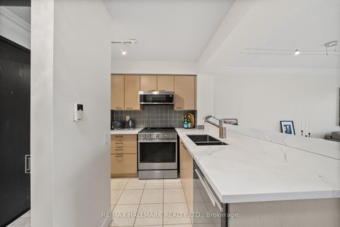 Photo 5 at 309 - 2 Clairtrell Road, Willowdale East, Toronto