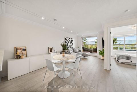 Photo 9 at 309 - 2 Clairtrell Road, Willowdale East, Toronto