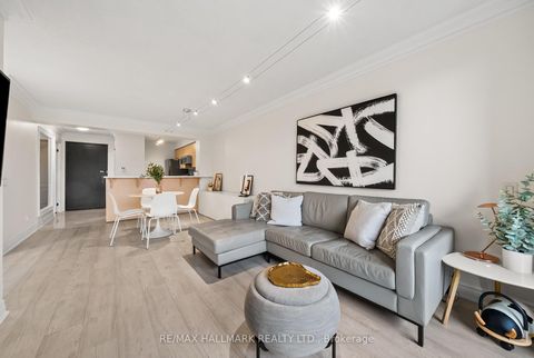 Photo 11 at 309 - 2 Clairtrell Road, Willowdale East, Toronto