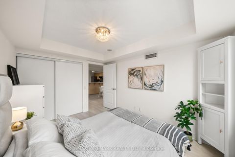 Photo 16 at 309 - 2 Clairtrell Road, Willowdale East, Toronto