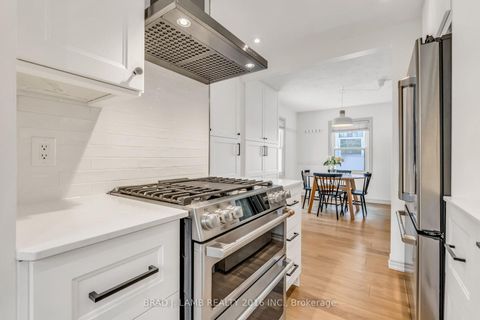 Photo 3 at 794 The Queensway, Queensway, Toronto