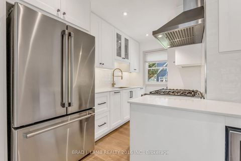 Photo 4 at 794 The Queensway, Queensway, Toronto