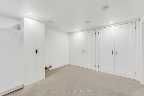 Photo 10 at 794 The Queensway, Queensway, Toronto