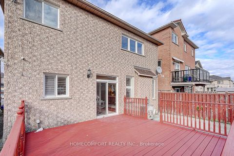 Photo 4 at 9 Chipmunk Trail, Vellore Village, Vaughan