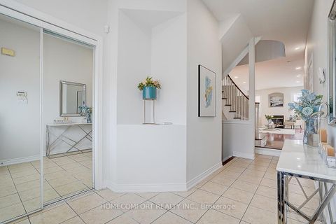 Photo 5 at 9 Chipmunk Trail, Vellore Village, Vaughan