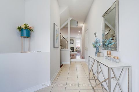 Photo 6 at 9 Chipmunk Trail, Vellore Village, Vaughan