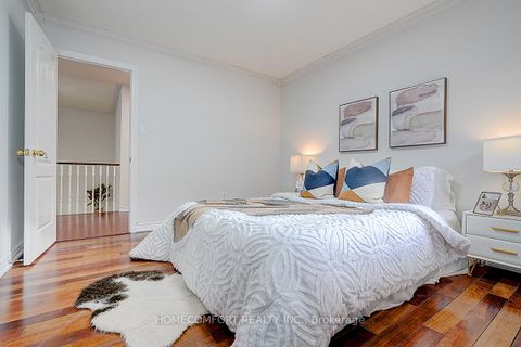 Photo 33 at 9 Chipmunk Trail, Vellore Village, Vaughan