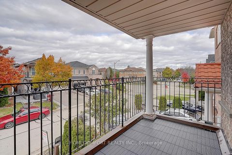 Photo 39 at 9 Chipmunk Trail, Vellore Village, Vaughan