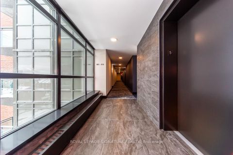 Photo 2 at 512 - 120 Dallimore Circle, Don Mills, Toronto
