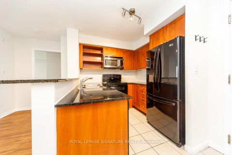 Photo 14 at 512 - 120 Dallimore Circle, Don Mills, Toronto
