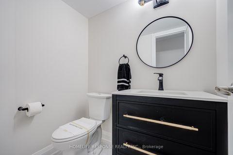 Photo 4 at 49 Kale Crescent, Maple, Vaughan