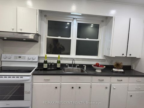 Photo 14 at 135 Kitchener Road, West Hill, Toronto