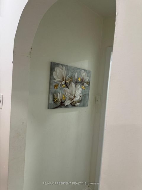 Photo 16 at 135 Kitchener Road, West Hill, Toronto