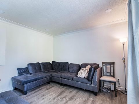 Photo 21 at 135 Kitchener Road, West Hill, Toronto