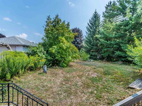 Photo 36 at 135 Kitchener Road, West Hill, Toronto