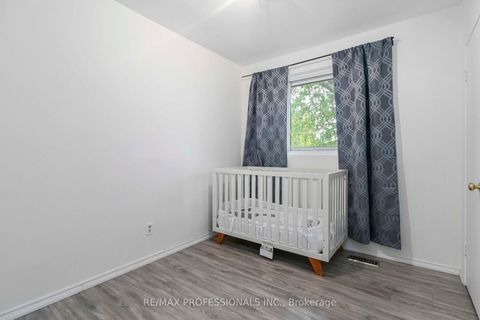 Photo 11 at 21 Caulfield Road, Old Rexdale, Toronto