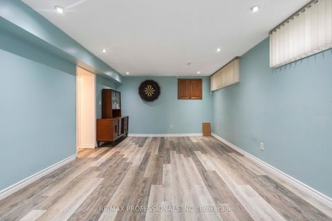 Photo 16 at 21 Caulfield Road, Old Rexdale, Toronto