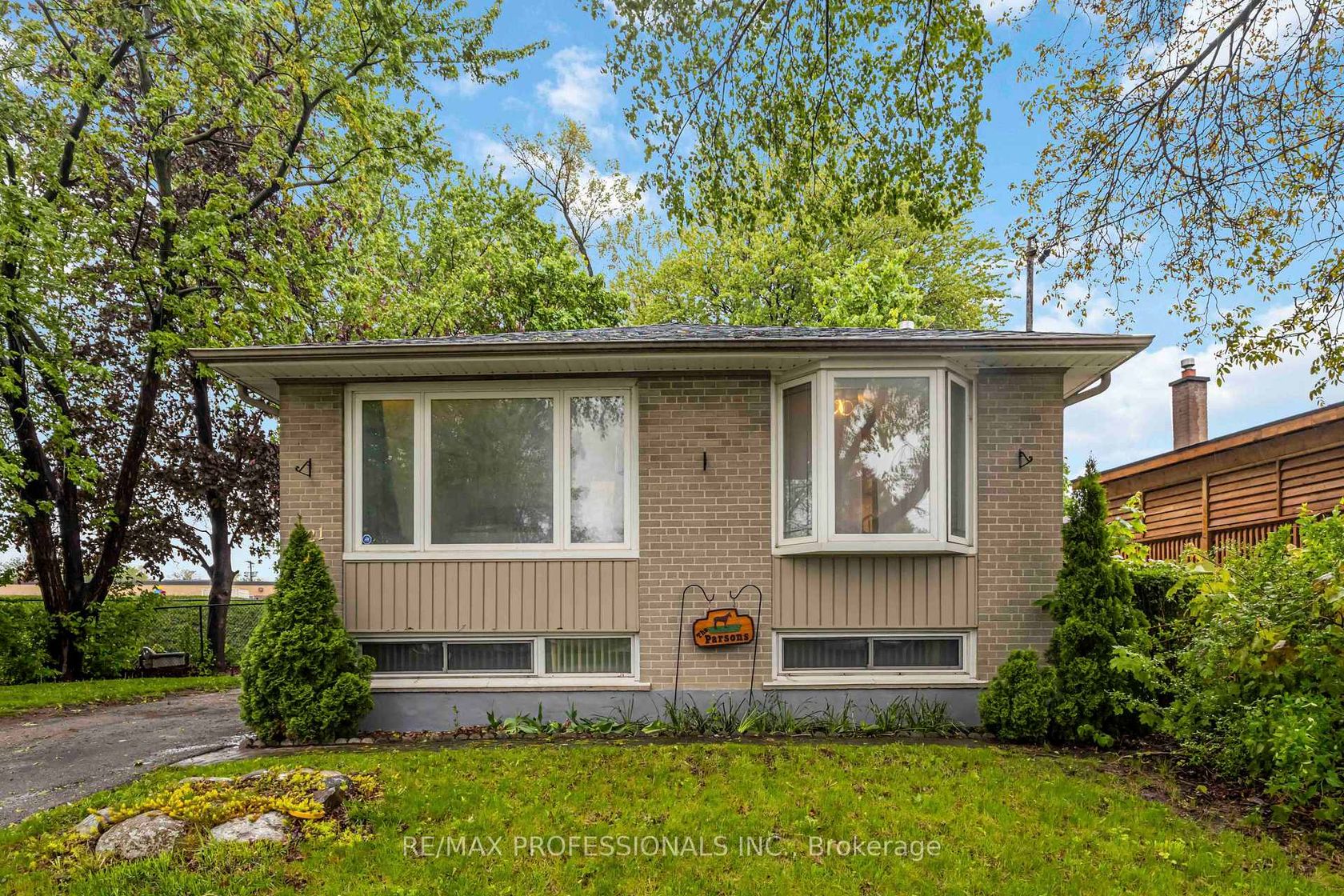21 Caulfield Road, Old Rexdale, Toronto 